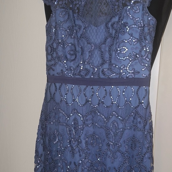 Almost brand new Madeline’s botique evening dress - Picture 5 of 8